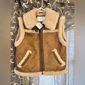American Eagle Outfitters Brown Sherpa-Lined Vest